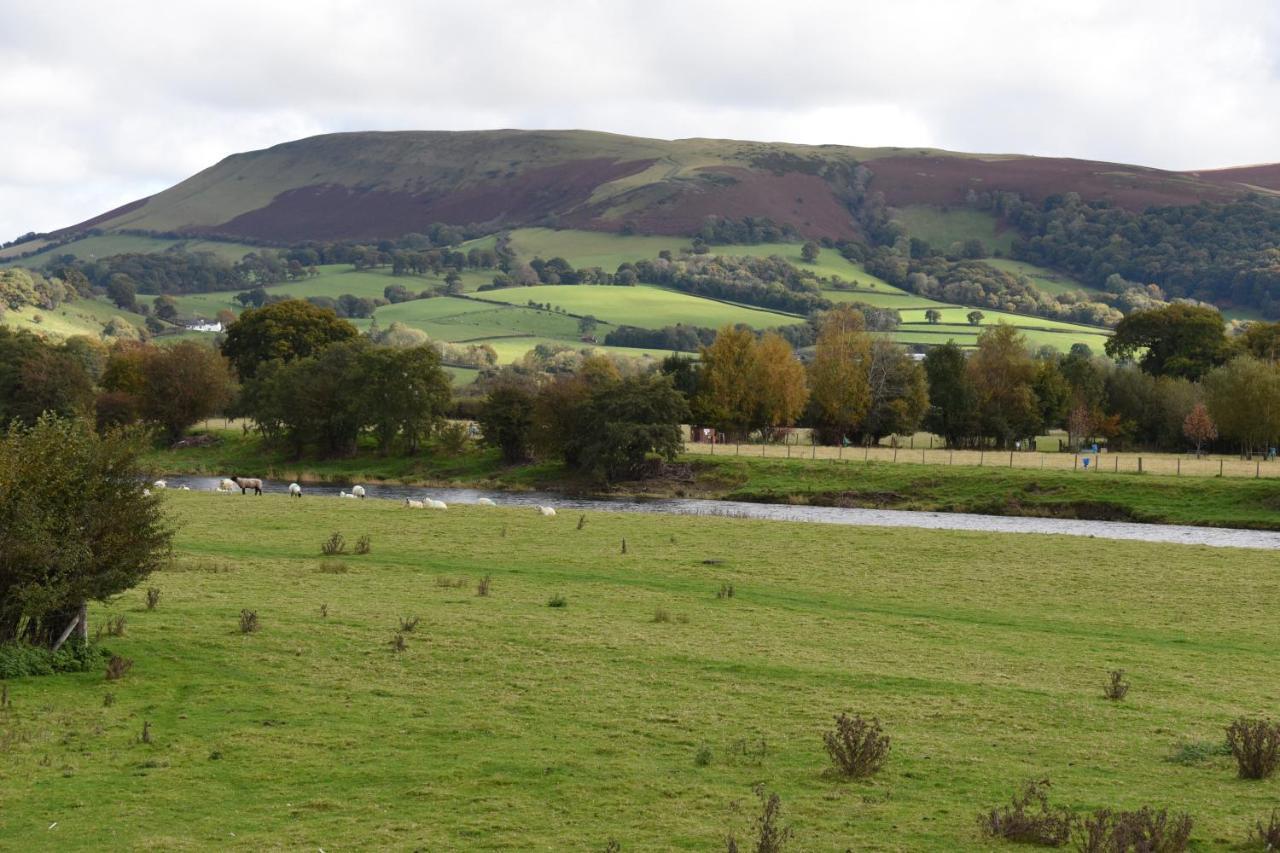 The Llanelwedd Arms Hotel Builth Wells Eksteriør billede