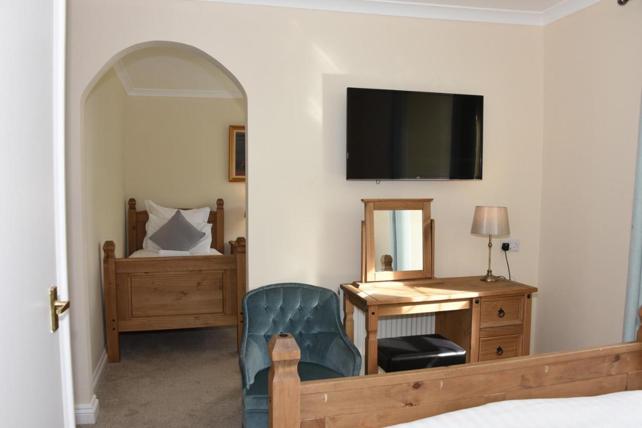 The Llanelwedd Arms Hotel Builth Wells Eksteriør billede