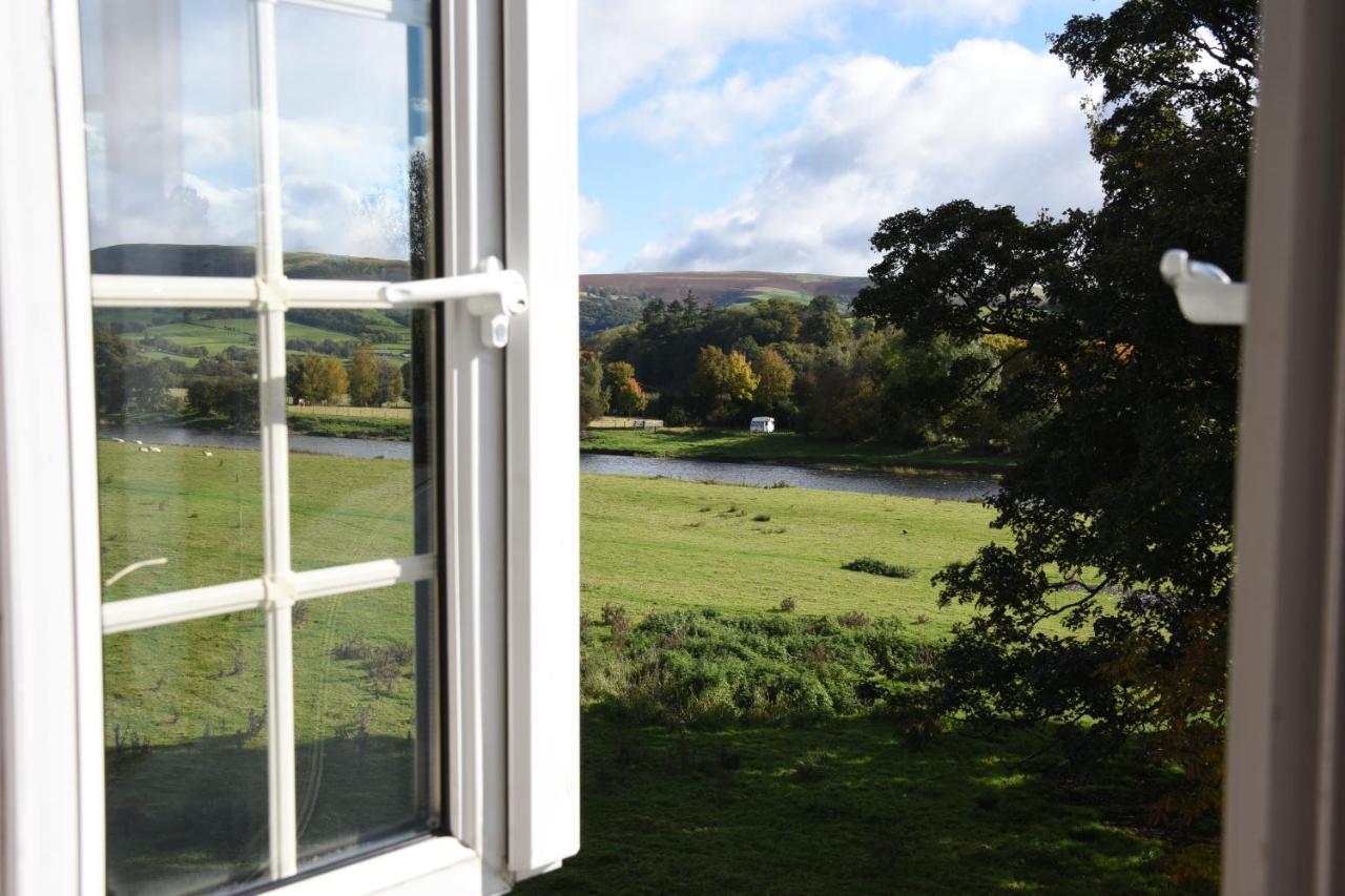 The Llanelwedd Arms Hotel Builth Wells Eksteriør billede