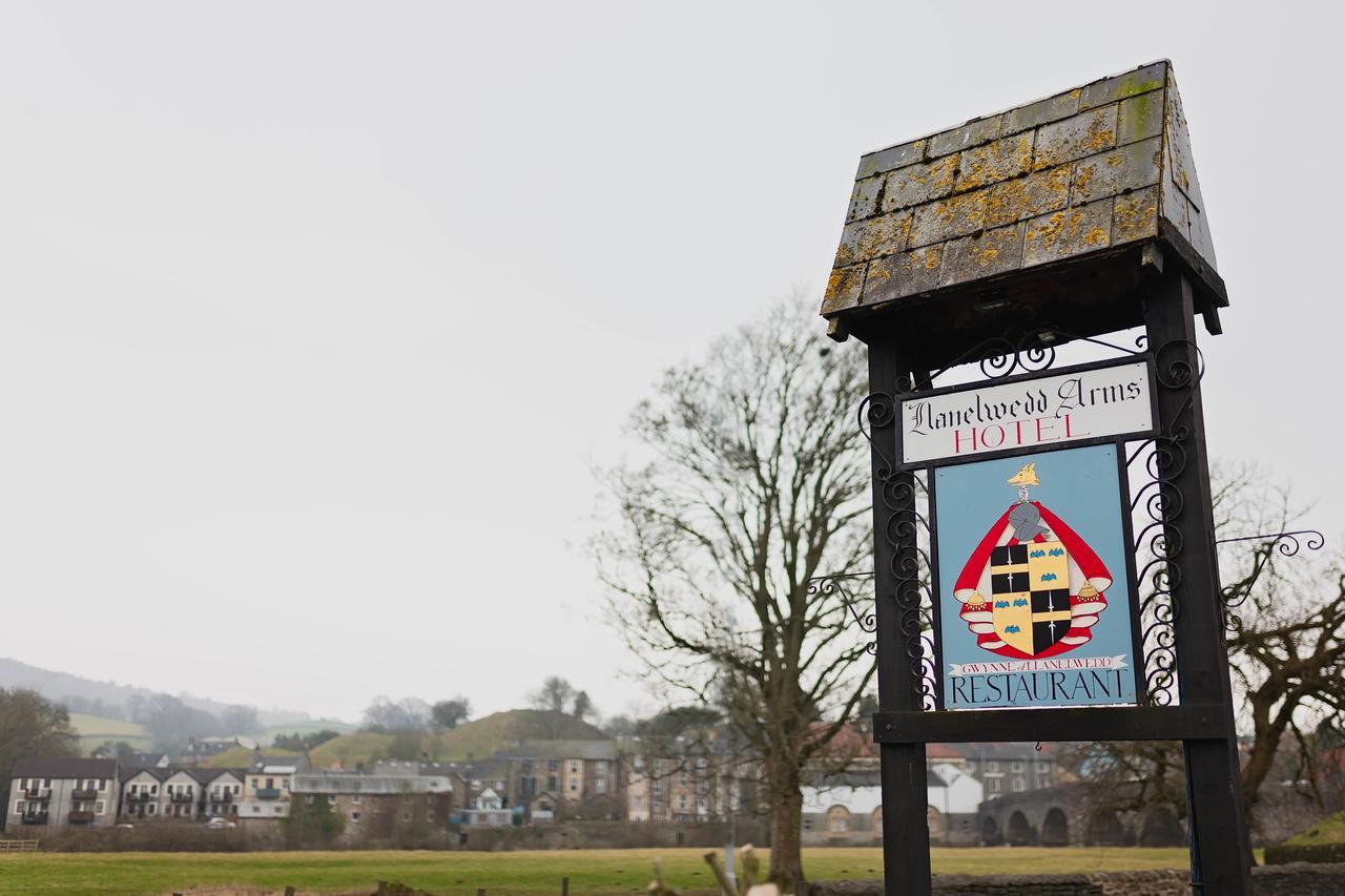 The Llanelwedd Arms Hotel Builth Wells Eksteriør billede